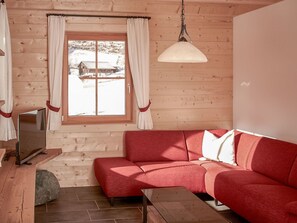 Pièce, Meubles, Propriété, Design Intérieur, Salon, Rouge, Maison, Bâtiment, Table, Domicile