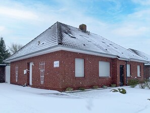 Nuage, Bâtiment, Ciel, Fenêtre, Neige, Maison, Pente, Plante, Lot Terre, Porte