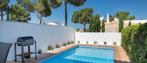 Swimming Pool, Property, House, Real Estate, Building, Vacation, Villa, Apartment, Leisure, Grass