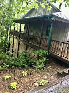 Creeksong Cabin.....the name says it all.