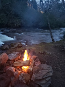 Creeksong Cabin.....the name says it all.