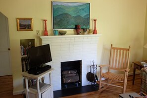 Living Room with gas fireplace