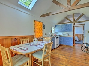 Interior Space | Free WiFi | Central Heating