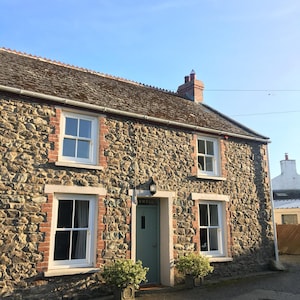  Cosy cottage, Private Parking, 2 Minutes From Pembrokeshire Coastal Path