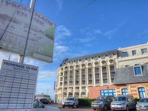 Rad, Himmel, Auto, Gebäude, Daytime, Fenster, Wolke, Fahrzeug