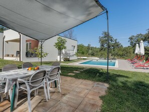 Property, House, Real Estate, Shade, Backyard, Yard, Building, Architecture, Residential Area, Home