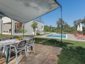 Property, House, Real Estate, Shade, Backyard, Yard, Building, Architecture, Residential Area, Home