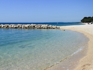 Body Of Water, Beach, Sea, Coast, Shore, Water, Ocean, Coastal And Oceanic Landforms, Blue, Bight