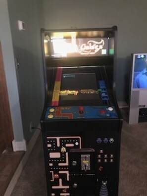 60 game video (3 pacman) $.25,Play all day for what you pay 1 game at D&B