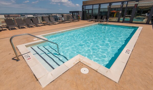 Utomhuspool