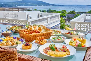 朝食ビュッフェ