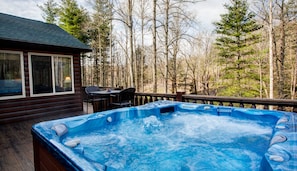 Jacuzzi and porch