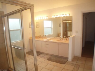 Lovely Key West Style Waterfront Heated Pool/Spa, Walk To South Beach