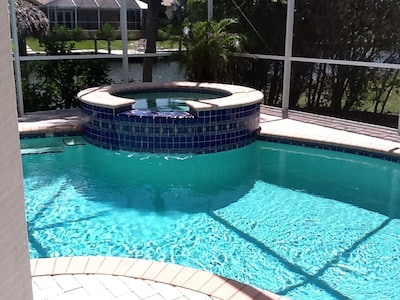 Lovely Key West Style Waterfront Heated Pool/Spa, Walk To South Beach