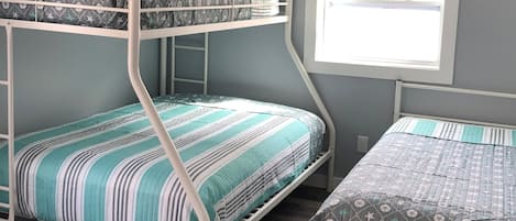 Bedroom sleeps 4
bunk w/ full and Twin and Twin
