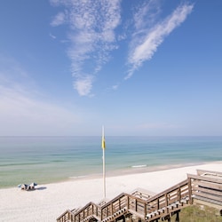 Sitting on the edge a bluff, Mistral has panoramic views & a private beach.