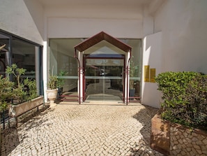 Plant, Property, Building, Floor, Door, Porch, Landscape, Flooring, Shade, Real Estate