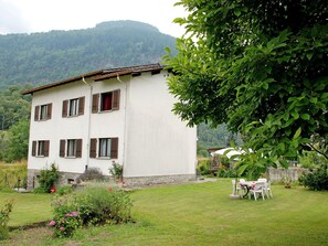 Propriété, Maison, Bâtiment, Lot Terre, Ferme, Station De Montagne, Zone Rurale, Chalet, Herbe, Domicile