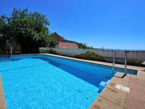 Himmel, Wasser, Pflanze, Schwimmbad, Gebäude, Azurblau, Schatten, Haus, Rechteck, Verbundwerkstoff