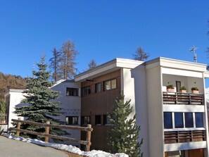 Himmel, Gebäude, Pflanze, Eigentum, Fenster, Schnee, Baum, Lärche, Steigung, Haus