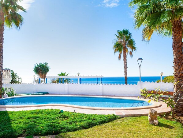 Schwimmbad, Resort, Eigentum, Urlaub, Baum, Grundeigentum, Himmel, Palme, Gebäude, Freizeit