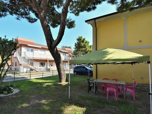 Wohngebiet, Zuhause, Schatten, Garten, Estate, Hazienda, Hinterhof, Balkon, Zaun