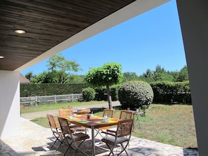 Propriété, Maison, Bâtiment, Domicile, Immobilier, Pièce, Patio, Design Intérieur, Arrière-Cour, Meubles