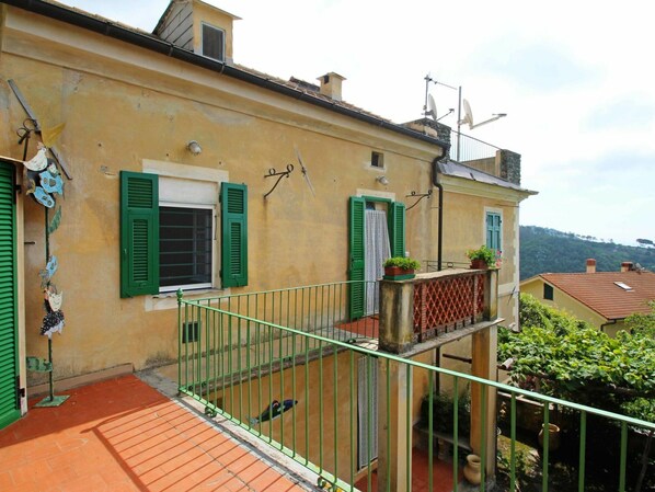 Ciel, Bâtiment, Fenêtre, Propriété, Nuage, Plante, Bois, Maison, Chalet, Quartier