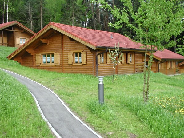 sehr schönes Holzblockhaus