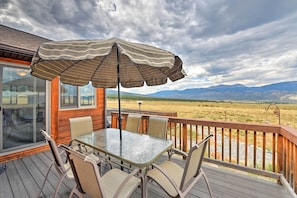 Furnished Deck