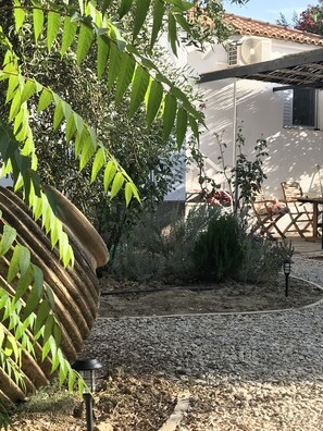 Welcome to Stones Throw Cottage!