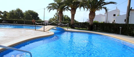 Apartamento vacacional con piscina en Miami Platja