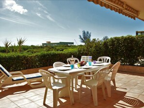 terrasse avec store 