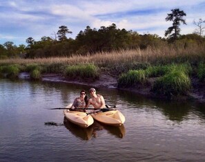 Kayak in Back