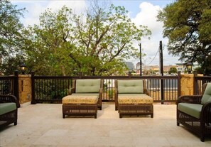 Happy Hour here! 20' x 20' balcony with
Austin City View