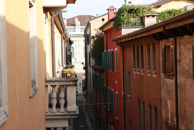 Casa Fracasso Is An Apartment In The Heart Of Verona, 150 Meters from Arena