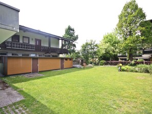Property, Yard, Lawn, Grass, House, Home, Real Estate, Backyard, Building, Architecture