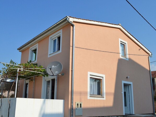 Haus, Eigentum, Zuhause, Gebäude, Wohngebiet, Grundeigentum, Die Architektur, Fassade, Nachbarschaft, Wand
