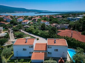 Ciel, Bâtiment, Propriété, Plante, Bleu, Bleu Azur, La Nature, Fenêtre, Arbre, Maison