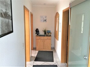 Ferienwohnung an der Glocke, 74qm, Terrasse, 2 Schlafzimmer, max. 3 Personen