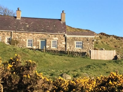 Exceptionally comfortable cottage with iconic westerly view