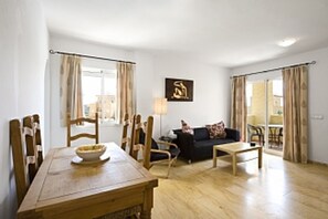 Lounge and Dining room