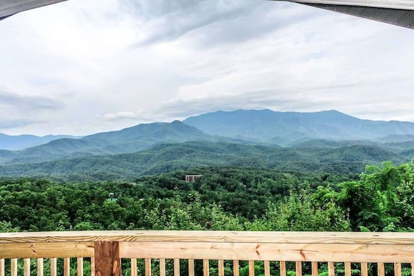 Views Like You've Never Seen Before Of The GSMNP and Mt. Leconte Right Off The Private Deck!