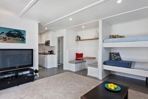 living/lounge