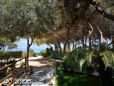 360 ° totale Entspannung in einem kleinen Paradies mit Blick auf den Golf von Cagliari