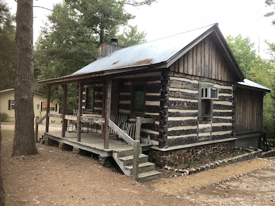 Log Cabin in Woods W/Trail & Scavenger Hunt Wood Fireplace, Lindale Canton Tyler