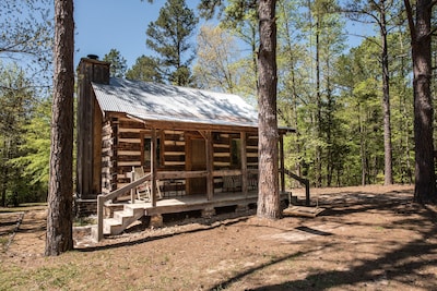 Log Cabin in Woods W/Trail & Scavenger Hunt Wood Fireplace, Lindale Canton Tyler