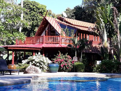 Butterfly Beach Villa
Coconut Tropicana T3