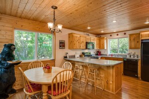 This open layout is perfect for keeping your loved ones close