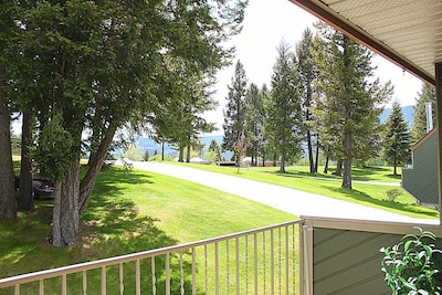 Akiskinook Resort - Private beach and lake access at Windermere Lake! 